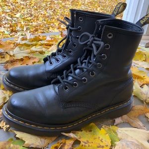 Almost brand new Dr. Martens, Women’s 10/Mens 8.5